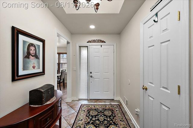 41034 Greenspire Drive, Clinton Charter Township, MI 48038