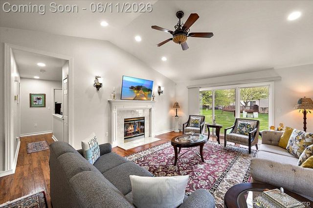 41034 Greenspire Drive, Clinton Charter Township, MI 48038