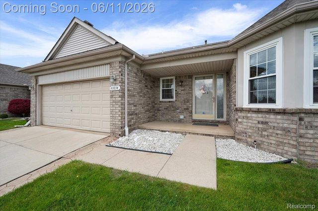 41034 Greenspire Drive, Clinton Charter Township, MI 48038