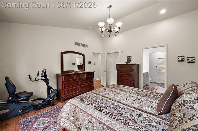 41034 Greenspire Drive, Clinton Charter Township, MI 48038