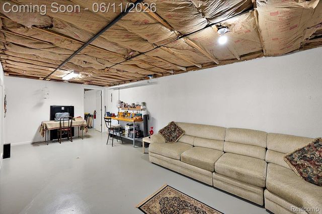 41034 Greenspire Drive, Clinton Charter Township, MI 48038