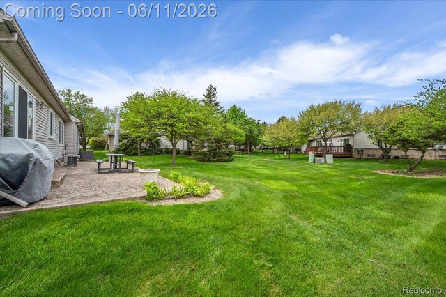 41034 Greenspire Drive, Clinton Charter Township, MI 48038