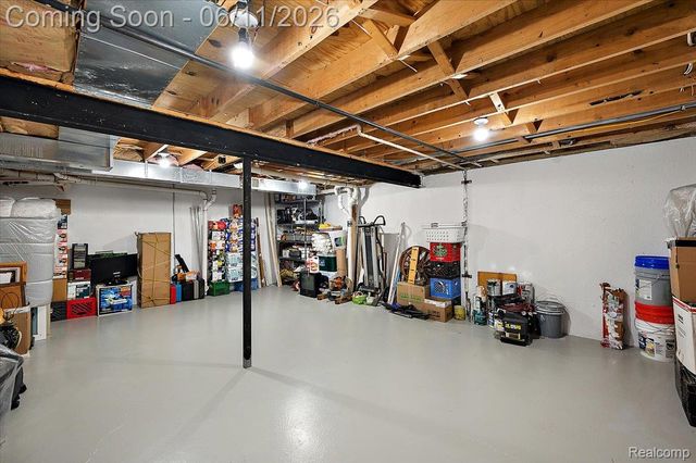 41034 Greenspire Drive, Clinton Charter Township, MI 48038