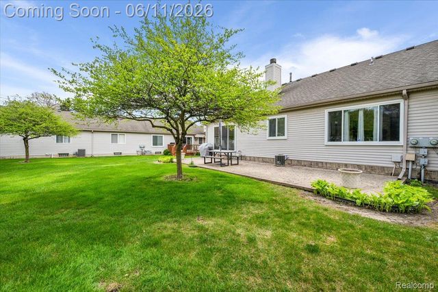 41034 Greenspire Drive, Clinton Charter Township, MI 48038