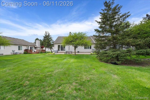 41034 Greenspire Drive, Clinton Charter Township, MI 48038
