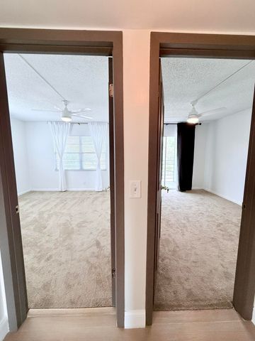 402 Brighton J J, Boca Raton, FL 33434