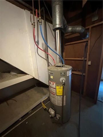 327 E 7TH Street, Maryville, MO 64468