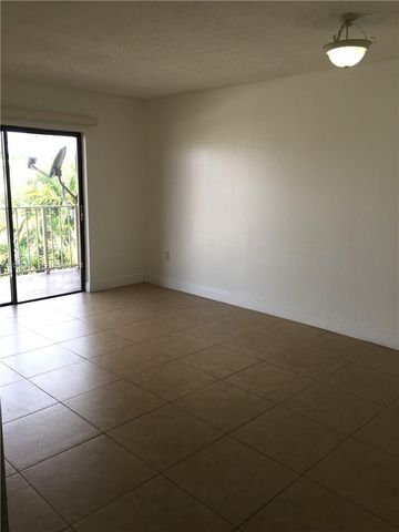 8500 NW 8TH ST 308, Miami, FL 33126