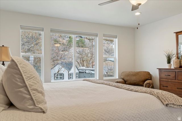 365 S MOUNTAIN RD, Fruit Heights, UT 84037