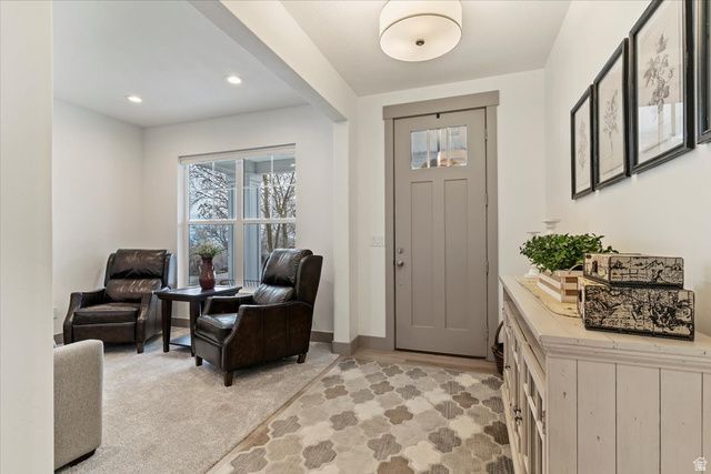 365 S MOUNTAIN RD, Fruit Heights, UT 84037