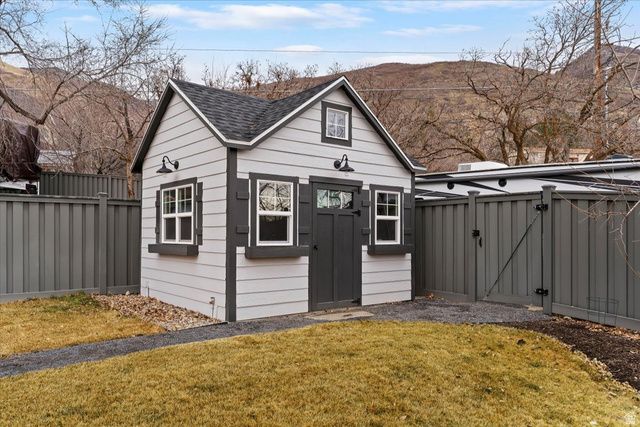 365 S MOUNTAIN RD, Fruit Heights, UT 84037