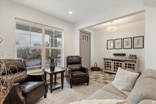 365 S MOUNTAIN RD, Fruit Heights, UT 84037