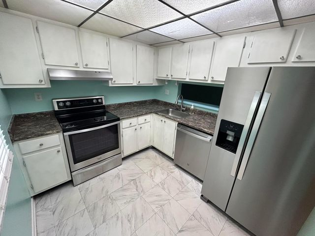 3301 NW 47th Terrace 210, Lauderdale Lakes, FL 33319