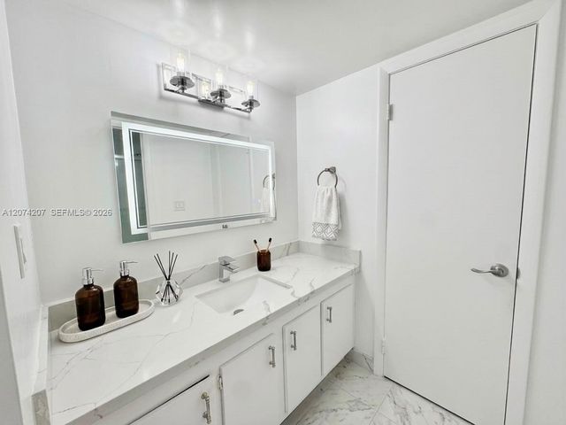 3432 NW 86th Way 201, Sunrise, FL 33351