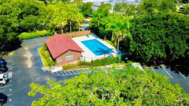 3432 NW 86th Way 201, Sunrise, FL 33351
