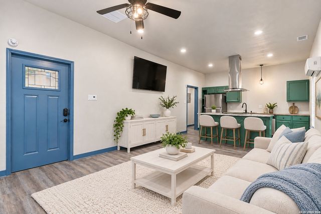 117 S POLARIS ST, San Antonio, TX 78203