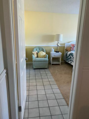 725 Lori Drive 106, Palm Springs, FL 33461