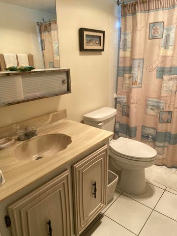 725 Lori Drive 106, Palm Springs, FL 33461