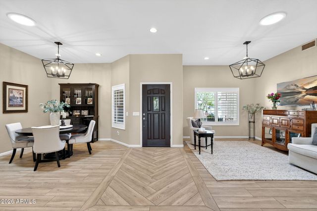 5257 E MICHELLE Drive, Scottsdale, AZ 85254