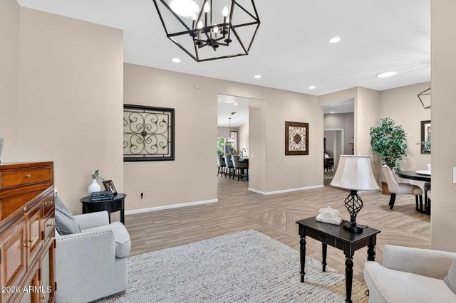 5257 E MICHELLE Drive, Scottsdale, AZ 85254