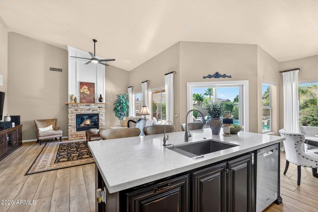 5257 E MICHELLE Drive, Scottsdale, AZ 85254