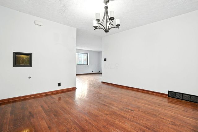 295 E Whittier Street, Columbus, OH 43206