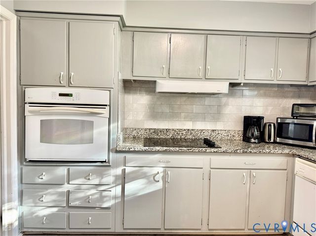 9426 Camrose Rd, Henrico, VA 23229