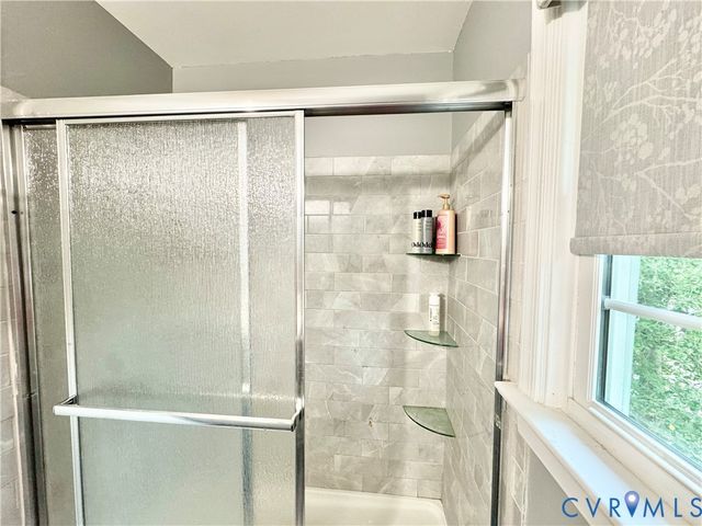 9426 Camrose Rd, Henrico, VA 23229
