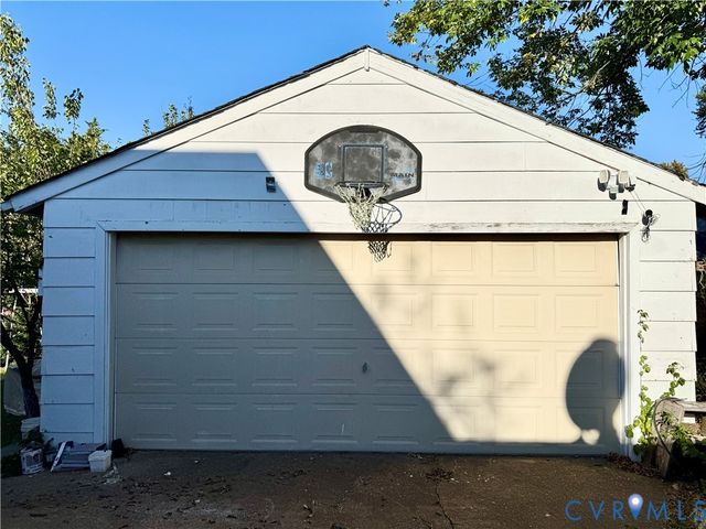 9426 Camrose Rd, Henrico, VA 23229