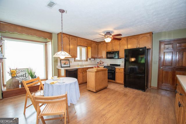 323 Larkspur Turn, Peachtree City, GA 30269