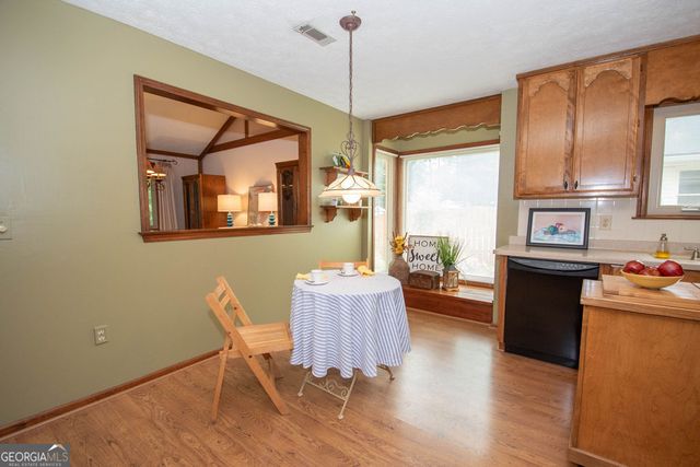 323 Larkspur Turn, Peachtree City, GA 30269