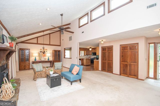 323 Larkspur Turn, Peachtree City, GA 30269