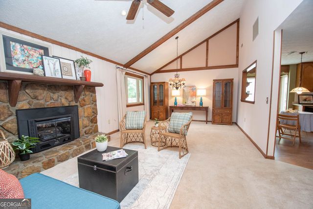323 Larkspur Turn, Peachtree City, GA 30269