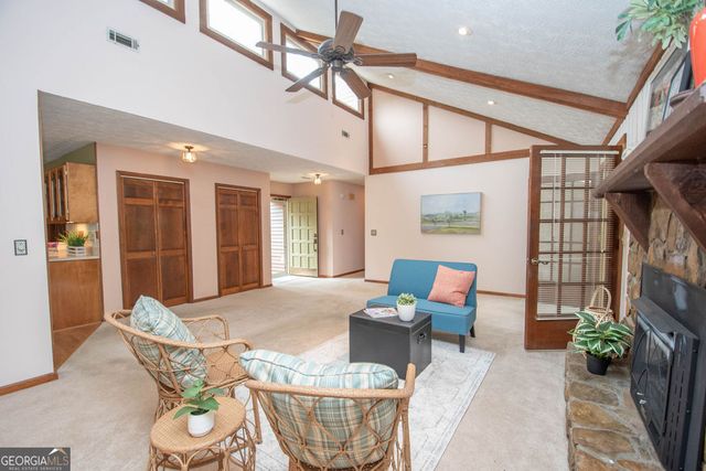 323 Larkspur Turn, Peachtree City, GA 30269