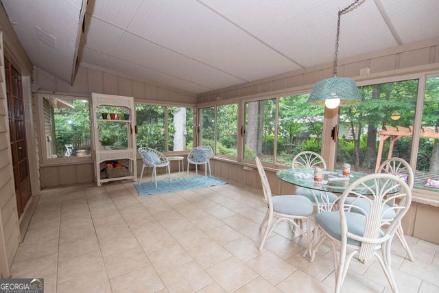 323 Larkspur Turn, Peachtree City, GA 30269