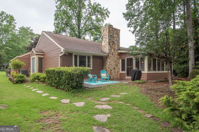 323 Larkspur Turn, Peachtree City, GA 30269