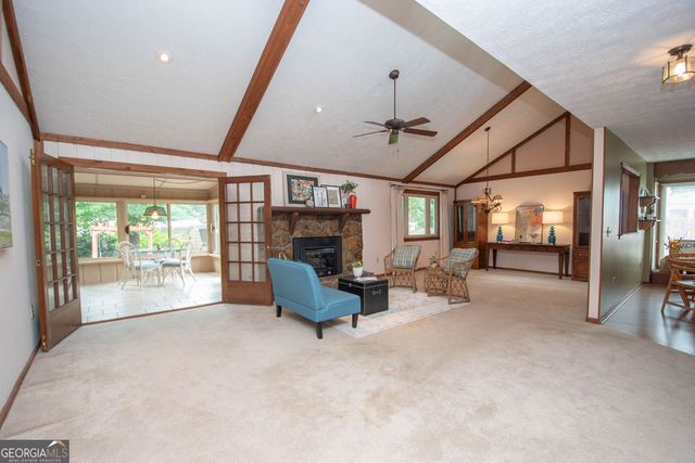 323 Larkspur Turn, Peachtree City, GA 30269