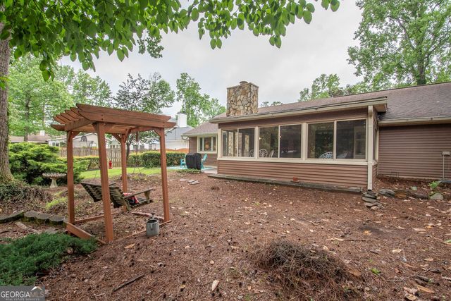 323 Larkspur Turn, Peachtree City, GA 30269