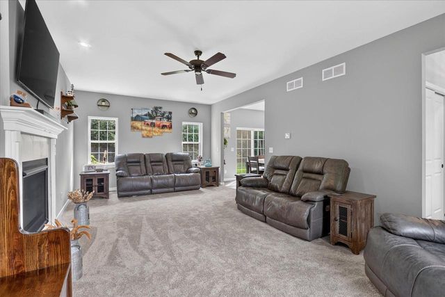 185 N Cranberry Street, Elkhorn, WI 53121