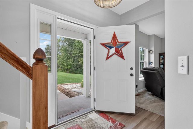 185 N Cranberry Street, Elkhorn, WI 53121
