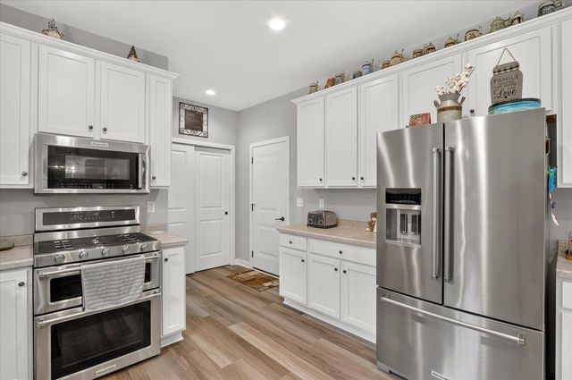 185 N Cranberry Street, Elkhorn, WI 53121