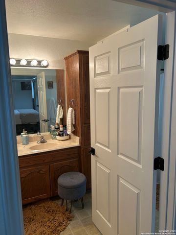 2240 Stonehaven, New Braunfels, TX 78130