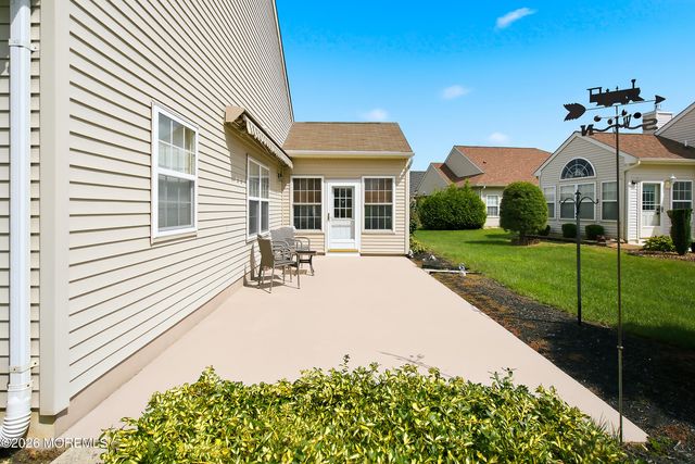 8 Torino Road, Manchester, NJ 08759