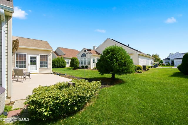 8 Torino Road, Manchester, NJ 08759
