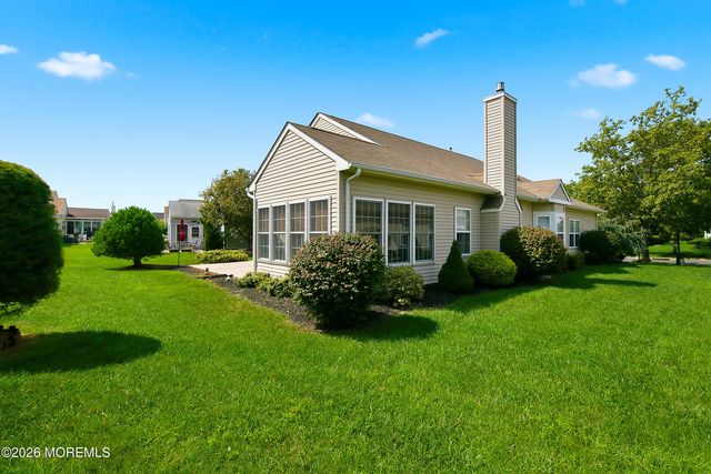 8 Torino Road, Manchester, NJ 08759
