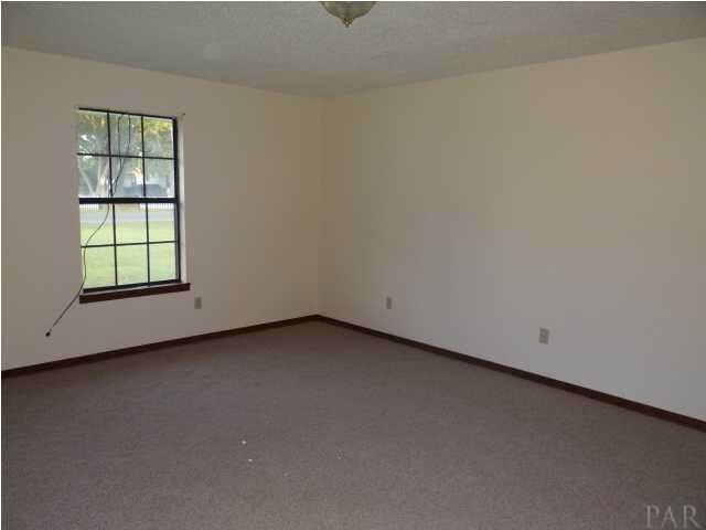 5757 Melrose Dr, Milton, FL 32570