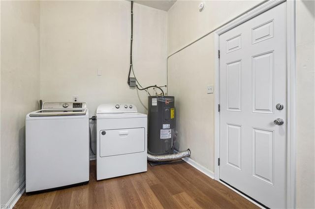 1 Westbrook DR, Hampton, VA 23666