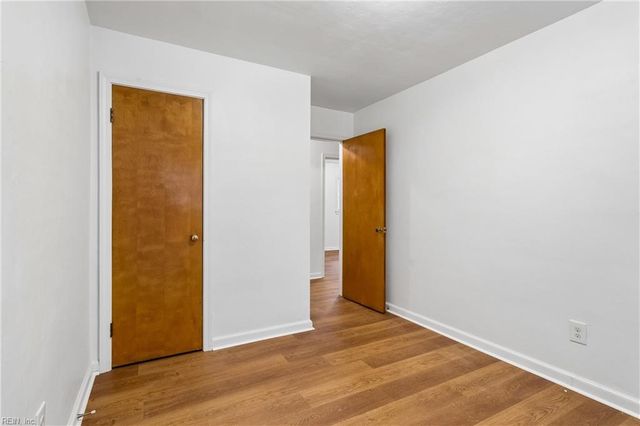 1 Westbrook DR, Hampton, VA 23666