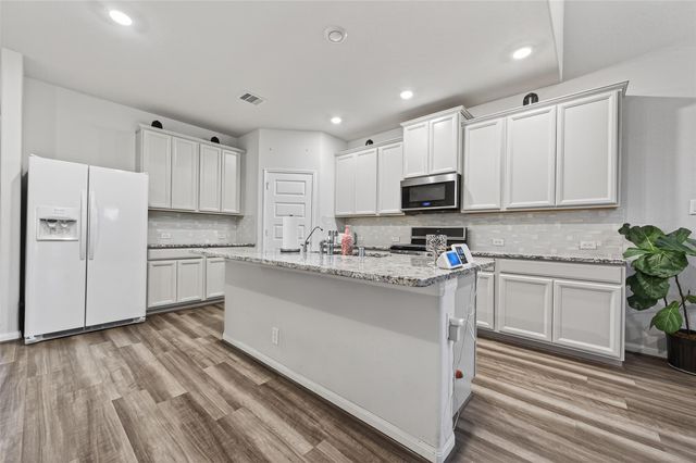 5806 Platinum Lakes Court, Richmond, TX 77469