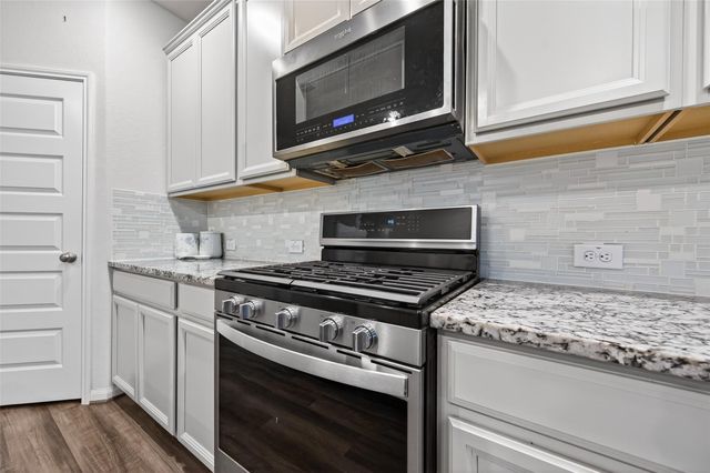 5806 Platinum Lakes Court, Richmond, TX 77469